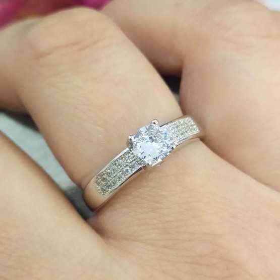 Towanda Anillo Circonitas Princesa