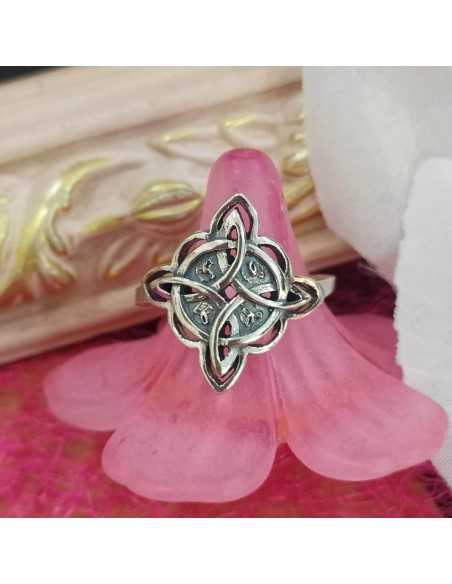 Anillo Nudo de Bruja