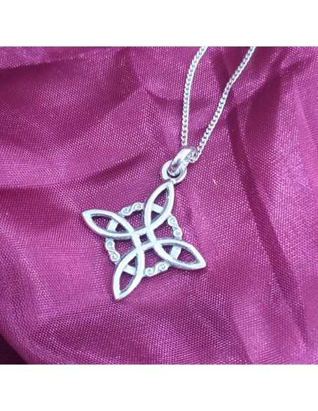 Colgante Amuleto Nudo de Bruja