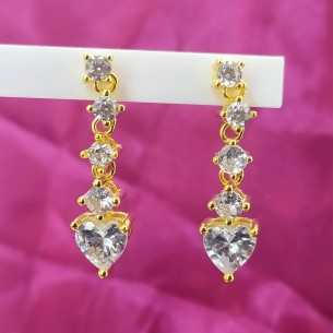 Towanda Pendientes Dorados Largos Circonitas Corazón