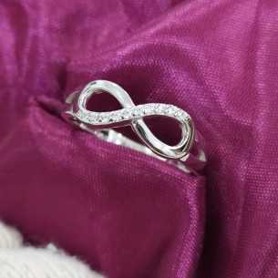 Towanda Anillo Infinito Circonitas