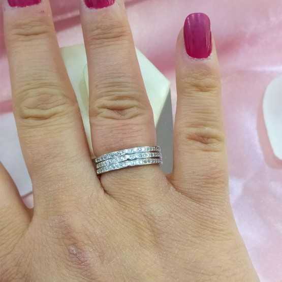 Towanda Anillo Triple Circonitas