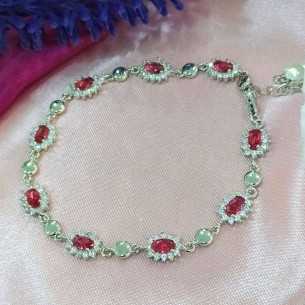 Towanda Pulsera de rosetas oval con circonitas