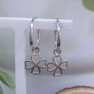 Towanda Aros con Trébol